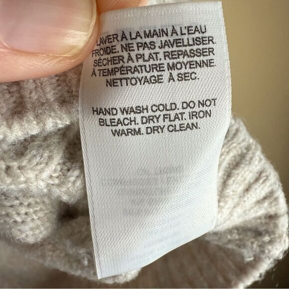 Garage Womens Size Medium Oatmeal Cropped Crew Neck Sweater Long Sleeve Trendy - Picture 4 of 6